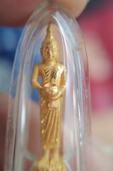 หลวงพ่อเงินไหลมาเทมา วัดศาลพันท้ายนรสิงห์​ เนื้อทองคำ