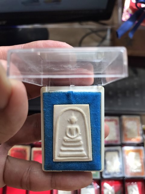 สมเด็จพุฒาจารย์ (โต พรหมรังสี) วัดใหม่อมตรส บางขุนพรหมกรุงเทพฯ เนื้อผงพิมพ์เกศบัวตูม ปี2539