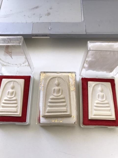 สมเด็จพุฒาจารย์ (โต พรหมรังสี) วัดใหม่อมตรส กรุงเทพฯ เนื้อผงพิมพ์ใหญ่พิเศษ(จัมโบ้)เกศขีด ปี2539