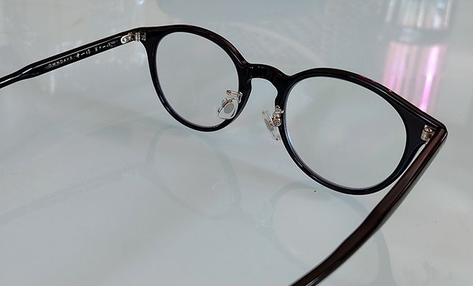 แว่นสายตายาว owndays ของแท้ ใหม่เอี่ยม ตัวหรู made in JAPAN ราคา 4,990 บาท รุ่นระดับบน สภาพสวย