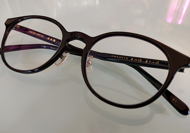 แว่นสายตายาว owndays ของแท้ ใหม่เอี่ยม ตัวหรู made in JAPAN ราคา 4,990 บาท รุ่นระดับบน สภาพสวย