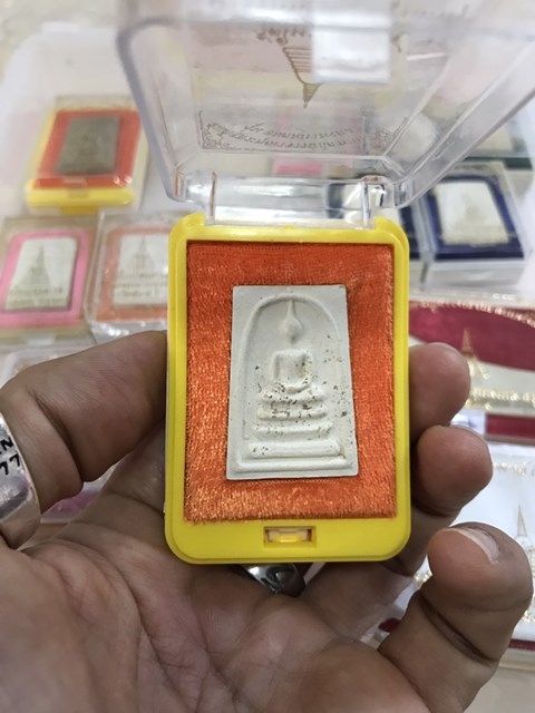 สมเด็จพุฒาจารย์ (โต พรหมรังสี) วัดใหม่อมตรส รุ่นอมตมหามงคล พิมพ์ใหญ่โรยผงเก่า ปี2554 