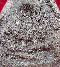 พระปิดตาหลวงปู่เฮี้ยง วัดป่าฯ พ.ศ.๒๕๐๘ พิมพ์ปีกกว้างหลังแบบ+บัตรรับรองพระแท้*210