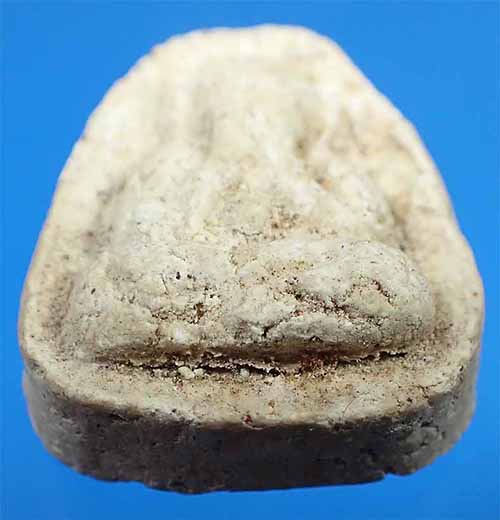 ขายขาดทุน!!!พระปิดตาหลวงปู่เฮี้ยง วัดป่าฯ พ.ศ.๒๕๐๘ พิมพ์ปีกกว้างหลังแบบ+บัตรรับรองพระแท้*236