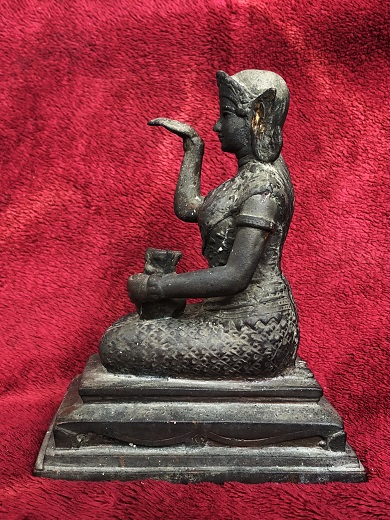 นางกวัก หลวงพ่อแช่ม ฐานุสฺสโก วัดดอนยายหอม จ .นครปฐม 