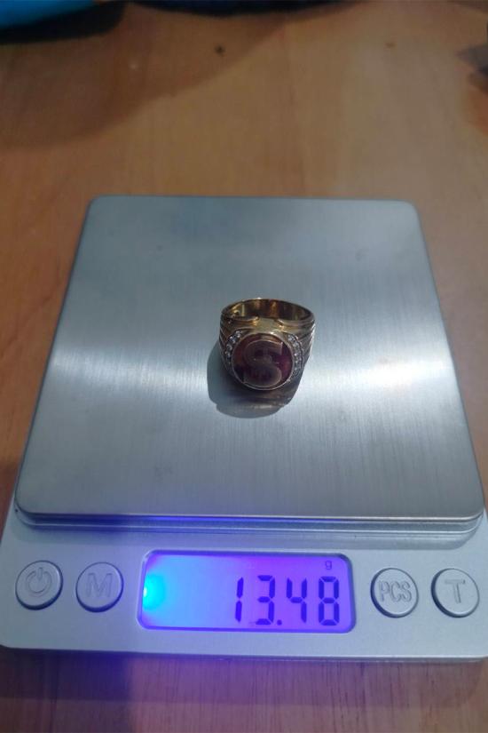 แหวนทองคำลงยาฝังเพชร บริษัทซิงเกอร์สร้าง หลวงพ่อคูณปลุกเสก 