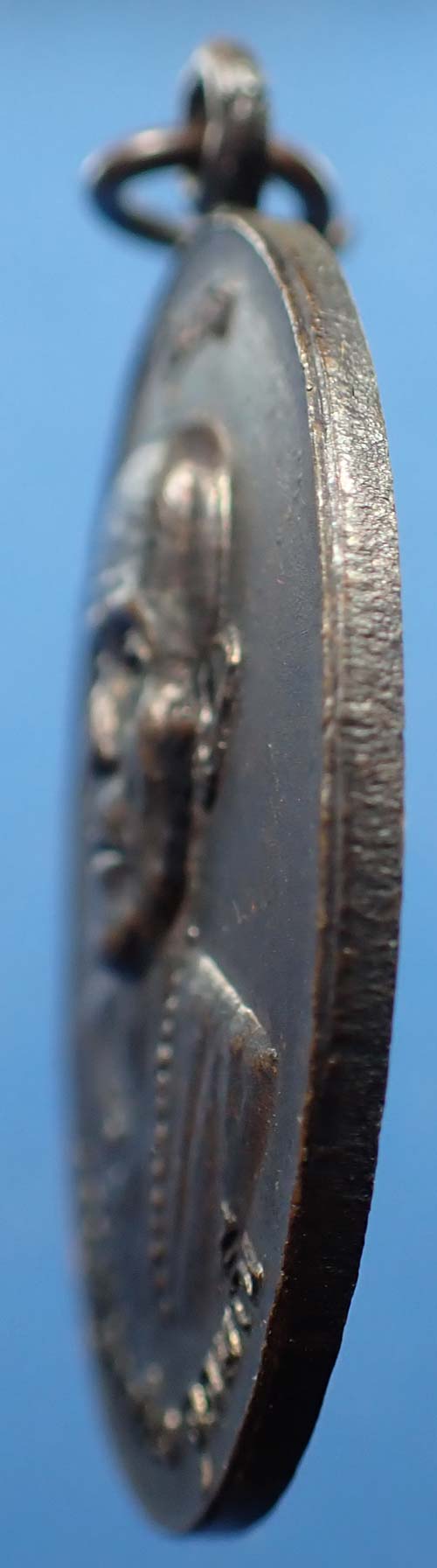 เหรียญรุ่นแรกหลวงปู่คำคะนิง ผู้มีพุทธานุภาพเทียบเท่าหลวงพ่อปาน+บัตรรับรองพระแท้*189