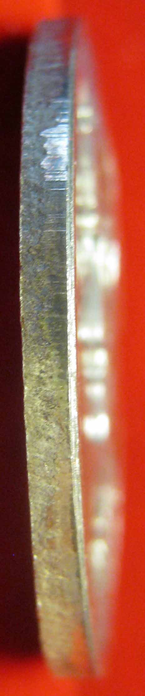 เหรียญคุ้มเกล้าเนื้อเงินแท้ พิมพ์ใหญ่ สุดยอดแห่งเหรียญ(ชื่อดี+พิธีศักดิ์สิทธิ์)แท้ล้าน%พร้อมบัตร*201