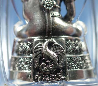 พระแก้วมรกต กรมสรรพสามิต เนื้อเงิน เลี่ยมพร้อมใช้สวยกริ๊บ+กล่องครบ+บัตรรับรองพระแท้*248