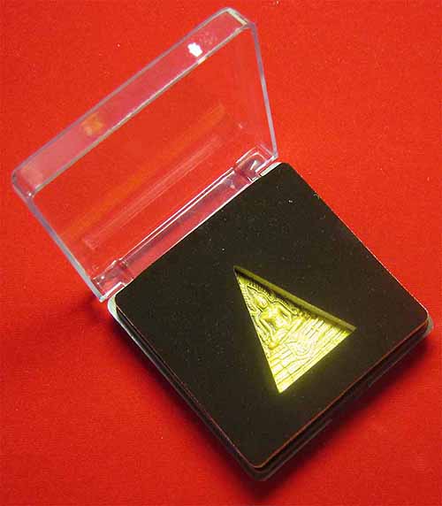 พระพุทธชินราช ภปร.ทองคำแท้(พิมพ์ใหญ่)สวยกริ๊บยันกล่อง+บัตรรับรองพระแท้*295