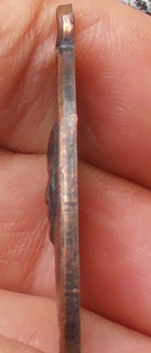 เหรียญหลวงพ่อแดง วัดเขาบันไดอิฐ เพชรบุรี (รุ่น๒)