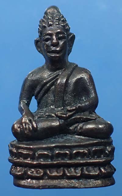 ครบชุดที่สุดหายากพระกริ่ง+พระชัยวัฒน์ ลป.ชา วัดหนองป่าพง รุ่นแรก นวโลหะ สวยกริ๊บสุด ๆ+บัตรรับรอง*82