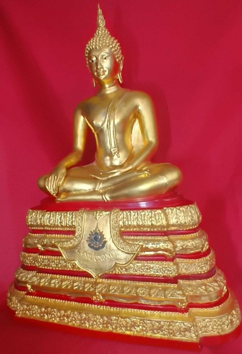 พระพุทธมหาสุวรรณปฏิมากร(หลวงพ่อทองคำ) ขนาดบูชาหน้าตัก 9 นิ้ว เฉลิมพระเกียรติ ร.9 ครบ 6 รอบ ปี 2542  