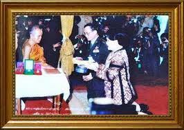 @หลวงพ่อคูณ พระกริ่งรับเสด็จ เนื้อนวะหน้าเงิน ก้นเงิน พระดี พิธีใหญ่ เก็บได้ครับ มีอนาคตแน่นอน