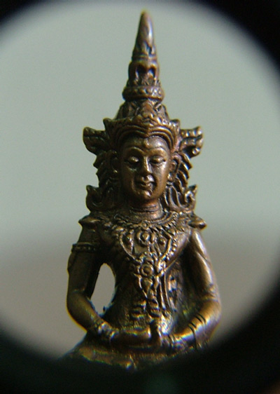 พระกริ่งจักรพรรดิ์นารายณ์ หลวงปู่กาหลง วัดเขาแหลม ปี 51