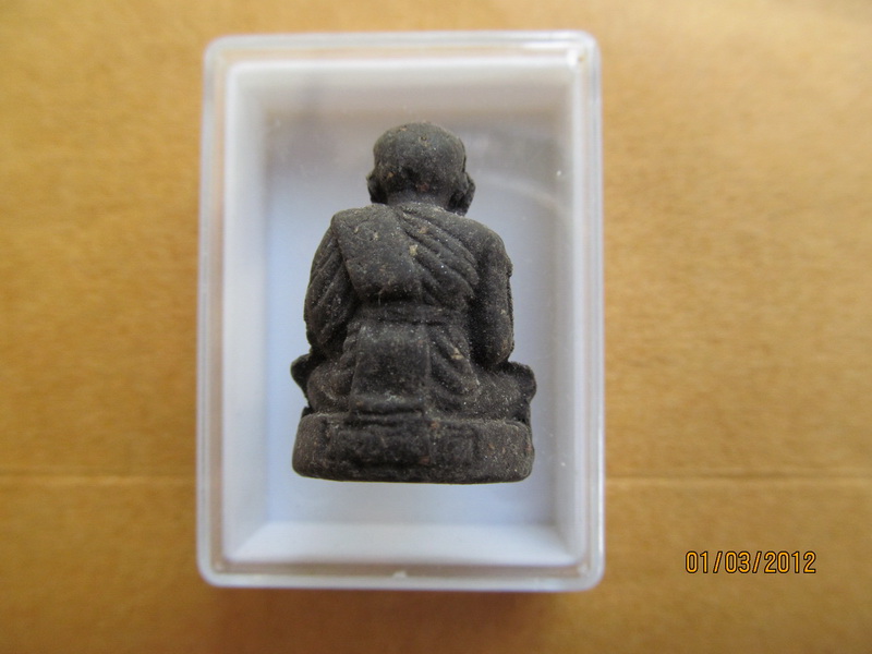 พระหลวงพ่อทวด เนื้อว่านลอยองค์ ไม่ทราบที่ครับ เริ่ม20บาท **189