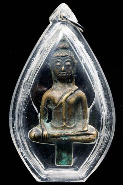 สุดยอด หายาก....พระยอดธง กรุวัดชะเมา นครศรีธรรมราช ..สมัยอยุธยาตอนต้น..สภาพเดิมๆจากกรุ ..หายากมาก