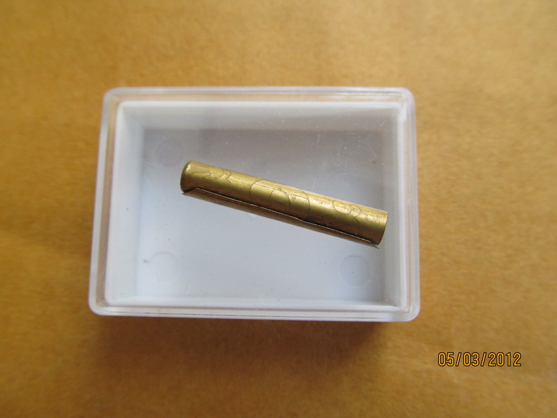 ตะกรุดสาลิกาจารชัดตอกสามโค๊ตไม่ทราบวัดครับ เริ่ม20บาท BB134