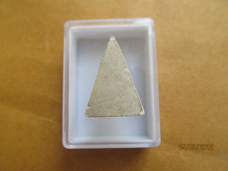 พระพิมพ์นางเนื้อผงไม่ทราบวัด(พระหนา) เริ่ม20บาท BB135