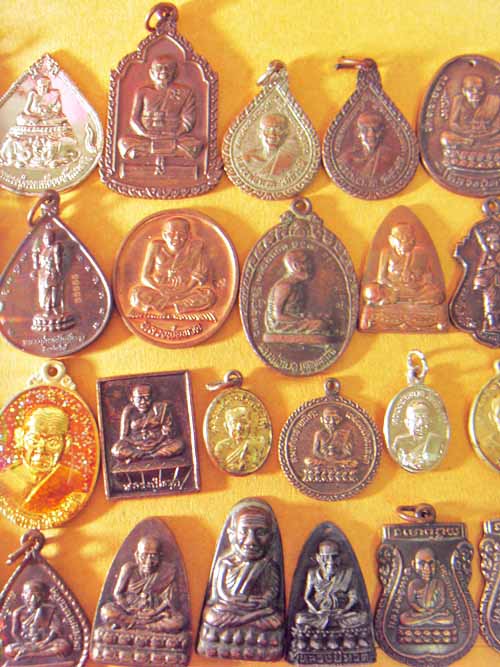 รวมพระ(หลวงพ่อทวด) 70 องค์