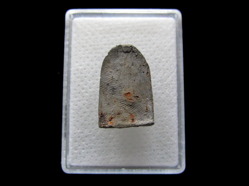 พระเนื้อดินไม่ทราบวัดครับ..เริ่ม20บาท/.S.82