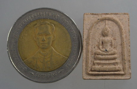 หลวงปู่ชอบ ฐานสโม พระสมเด็จคะแนนเนื้อผงพุทธคุณ