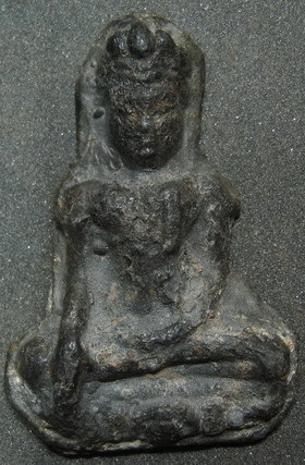 เนื้อชิน ไม่รู้เรียกพระอะไร  เก่าดีครับ 