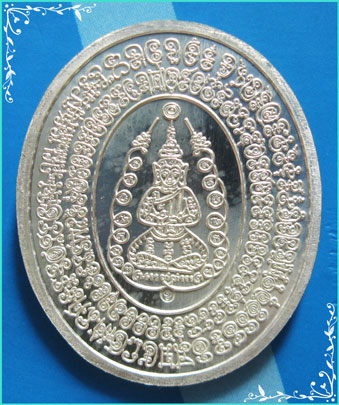 ..เหรียญเนื้อเงินสะดุ้งกลับ ลป.สุภา วัดสีลสุภาราม รุ่น 111 ปี หลังยันต์ครู สร้างน้อย หายากมากๆ ..