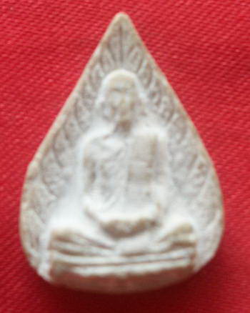 พระผงรูปเหมือนหลวงปู่โต๊ะ เนื้อเกสร พร้อมกล่องเดิม