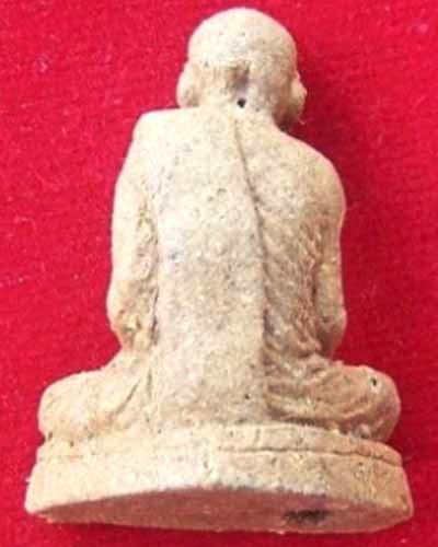 รูปหล่อพระครูวิโรจน์ เนื้อผงว่าน