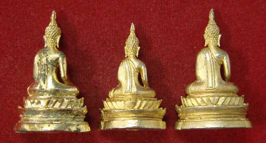 หลวงพ่อพระใส  ทีเดียว  3  องค์