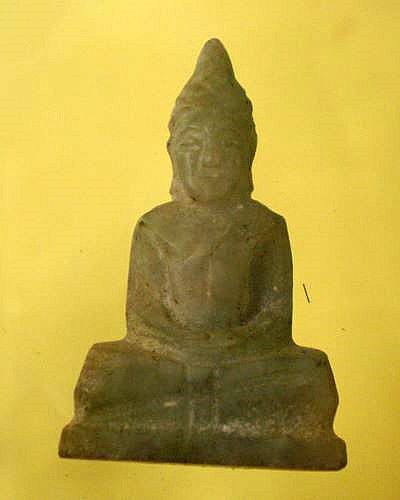 พระพุทธ หินแกะ