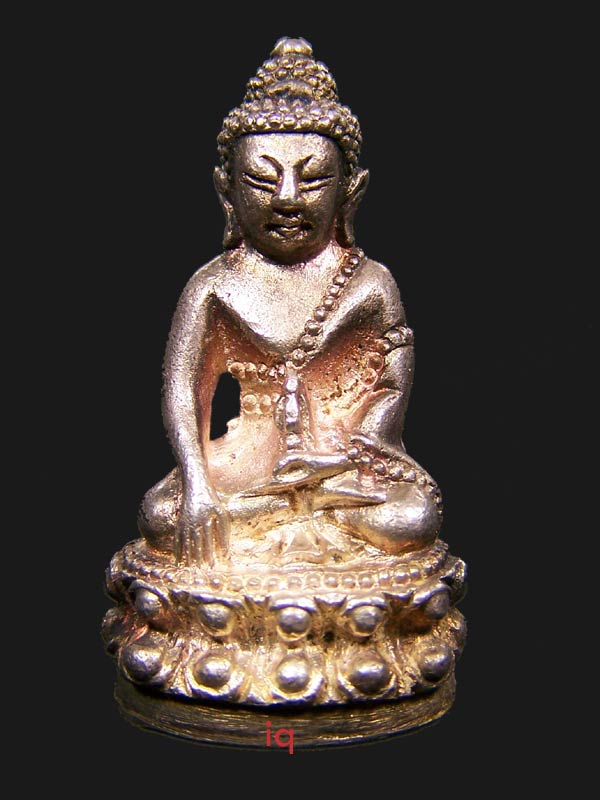 พระกริ่งฐานสโม หลวงปู่ชอบ เนื้อเงิน เบอร์ ๒๑๐ครับ