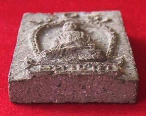 พระผงหลวงปู่มา โฆสโก รุ่นแรก พระอาจารย์ฝั้นเสก สภาพสวย 