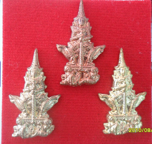 ปรกท้าวเวสสุวรรณ(หน้าเทพ)หลวงปู่กาหลง เขี้ยวแก้ว จัดไปทีเดียว 3 องค์เลยครับ!!!!เก็บด่วน!!!