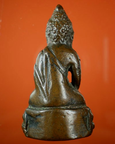 พระกริ่งหน้าฝรั่ง