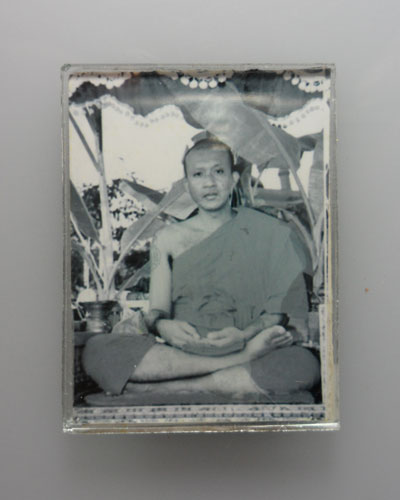 *** จ.ปทุมธานี *** รูปถ่ายอัดกระจก 2 หน้า หลวงพ่อชำนาญ วัดบางกุฎีทอง