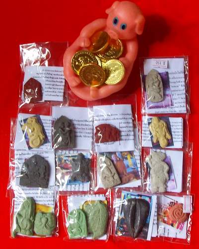(^๒^) มหกรรมคืนกำไรแด่ชาวเวปพระทุกๆท่าน//***16 ชิ้น 149 บาท/แดง
