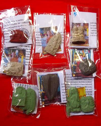 (^b^) มหกรรมคืนกำไรแด่ชาวเวปพระทุกๆท่าน//***10 ชิ้น 99 บาท/แดง