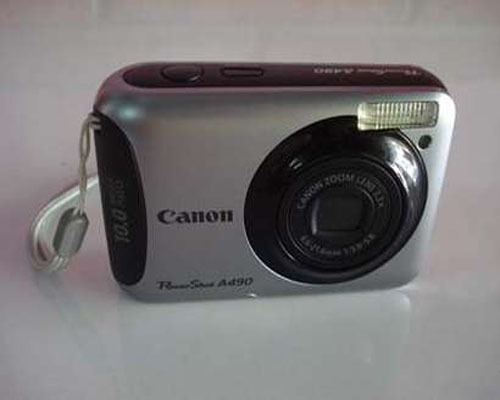 กล้องดิจิตอล Canon PowerShot A490 สภาพ 99% ราคาถูกพร้อมถ่านชาตร์ (ราคาไม่แพงครับ)