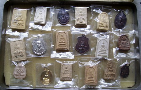 เริ่ม 150 บาท กับ รวมพระเครื่องถูกๆ เหมาไปเลยครับ .......ww25