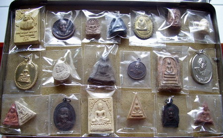 เริ่ม 150 บาท กับ รวมพระเครื่องถูกๆ เหมาไปเลยครับ .......ww178