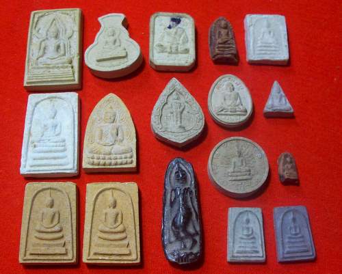 (*p*)2 ***พระแท้ ผง,ว่าน,ดิน (รับประกัน)*** 17 องค์ แดง 142 บาท