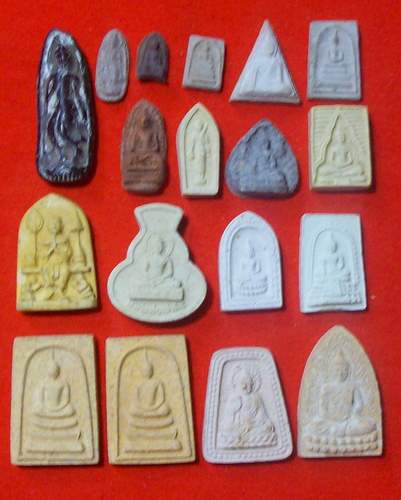 (*p*)3 ***พระแท้ ผง,ว่าน,ดิน (รับประกัน)*** 18 องค์ แดง 153 บาท