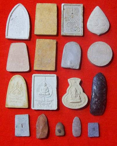 (*p*)4 ***พระแท้ ผง,ว่าน,ดิน (รับประกัน)*** 17 องค์ แดง 144 บาท