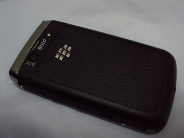 BlackBerry Bold 9700 + TV + 2 ซิม + แป้นไทย เครื่อง copy ของใหม่ 