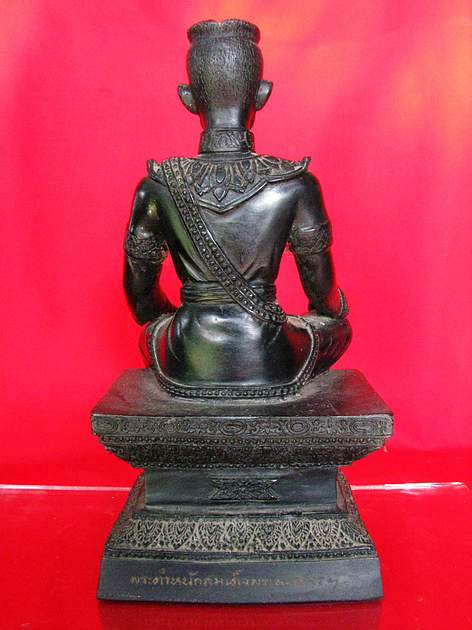 พระบูชา สมเด็จพระนเรศวรมหาราช ออกวัดดอนเจดีย์ จ.สุพรรณบุรี  ศิลป์งานช่างหลวง