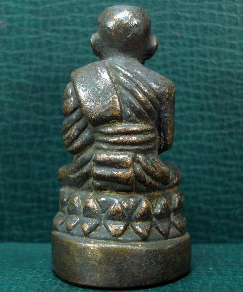 หลวงปู่ทวดบัวรอบ รุ่นเจริญปลอดภัย พ.ศ.2540 สมเด็จญาณสังวร พร้อมกล่องเดิม