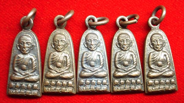 ขอวัดใจสัดชุด ++++ ทีเดียว 5องค์ +++++หลวงปู่ทวด ปี08 รุ่นทะเลซุง เนื้อทองแดง (พิมพ์นิยมจมูกแตก)  