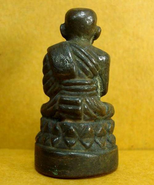 หลวงปู่ทวดบัวรอบ รุ่นเจริญปลอดภัย พ.ศ.2540 สมเด็จญาณสังวร พร้อมกล่องเดิม